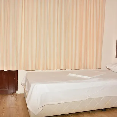 Mutlu Bungalow & Campground