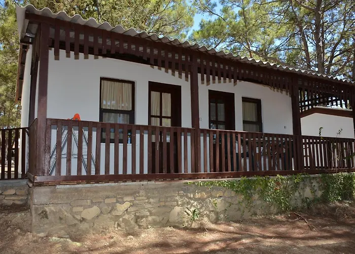 Mutlu Bungalow & Campground *