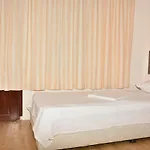 Mutlu Bungalow & Campground